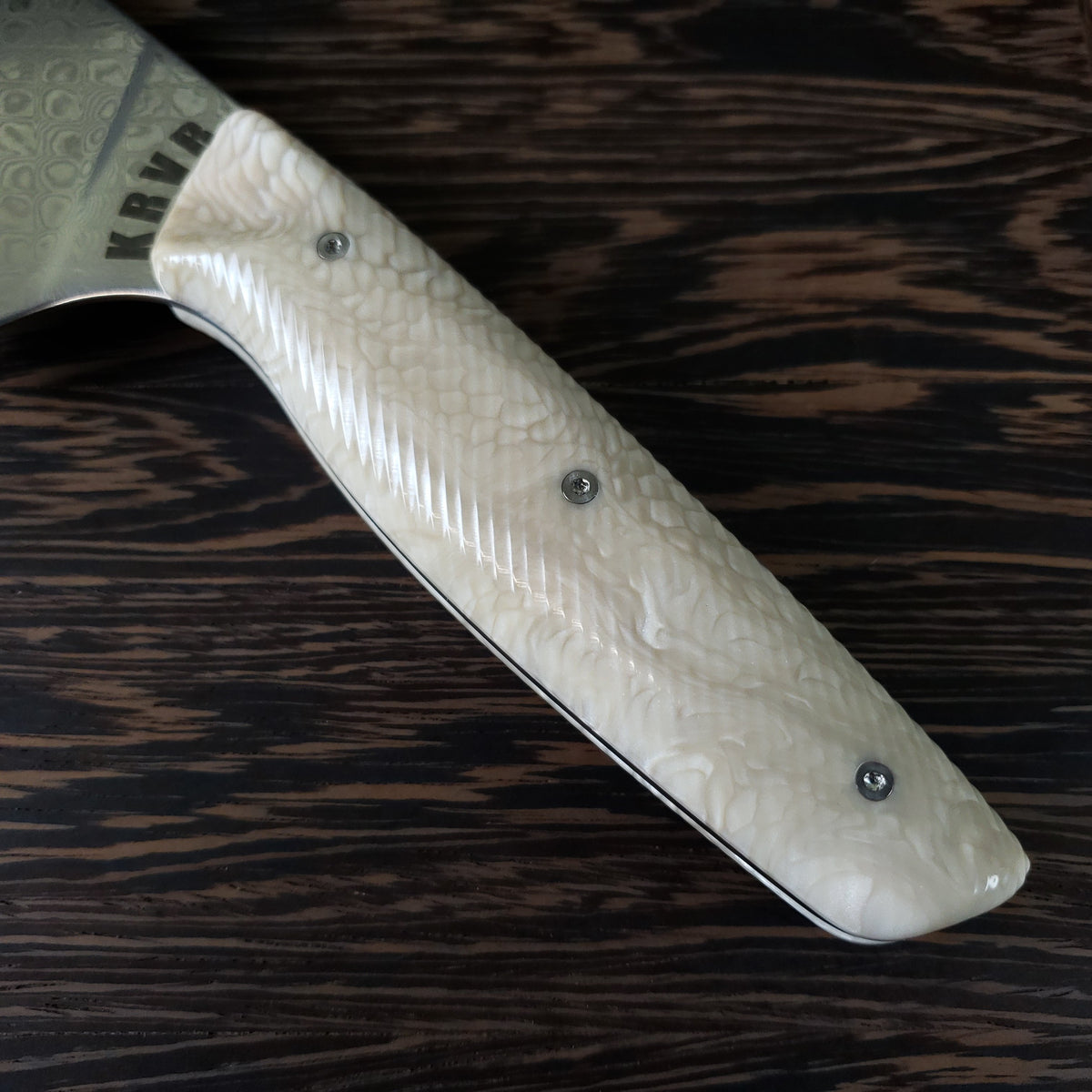 White Dragon Wavy Handle - 10in (254mm) Damascus Gyuto - Dragonscale - Wavy Texture Handle