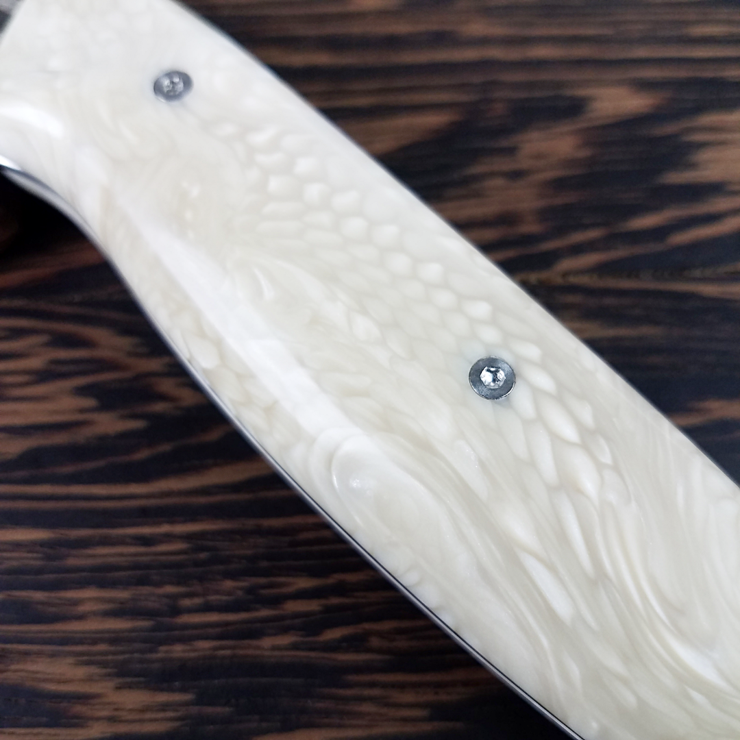 White Dragon - 10in (254mm) Damascus Gyuto - Dragonscale - Smooth Handle