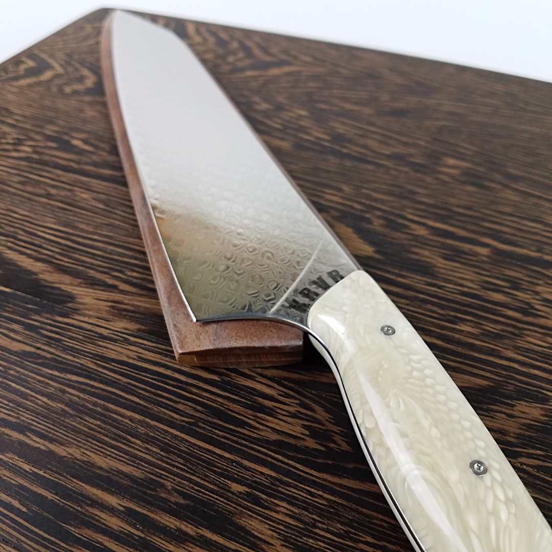 White Dragon - 10in (254mm) Damascus Gyuto - Dragonscale - Smooth Handle