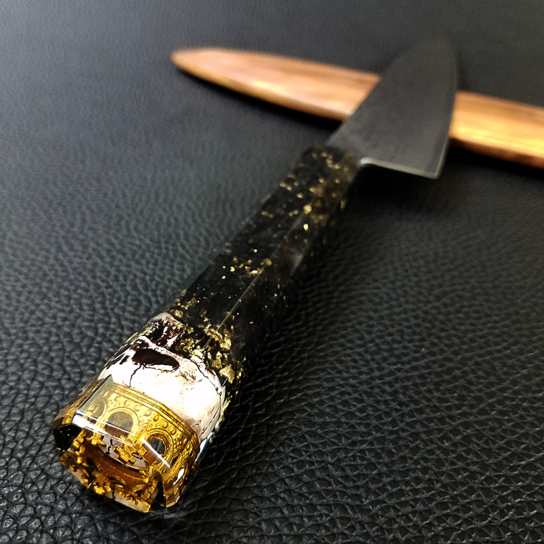 Dead Man&#39;s Crown - 210mm (8.25in) Raindrop Damascus Gyuto Chef Knife